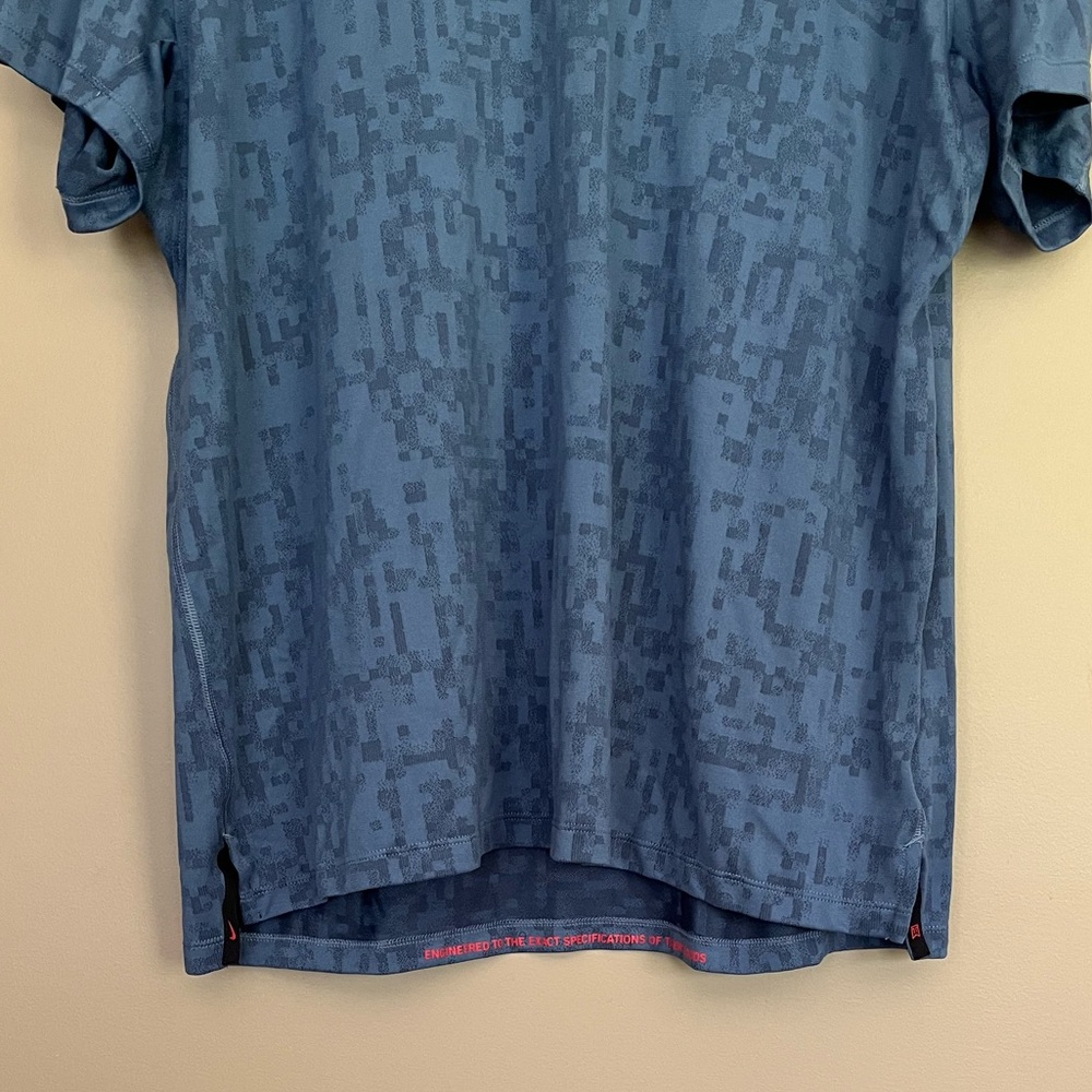 {Nike} Dri-Fit Tiger Woods Short Sleeve Golf Polo in Digi Camo Blue - Mens XL - Picture 4 of 13